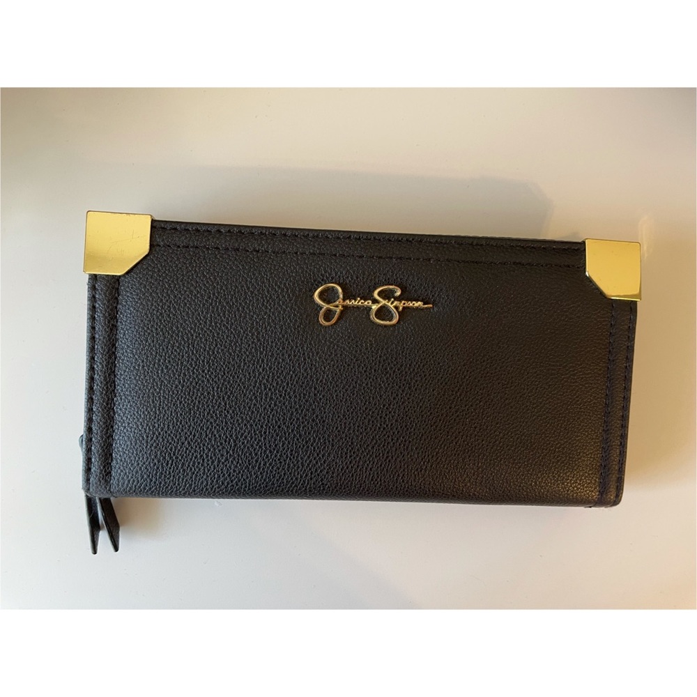 Jessica Simpson wallet in black.